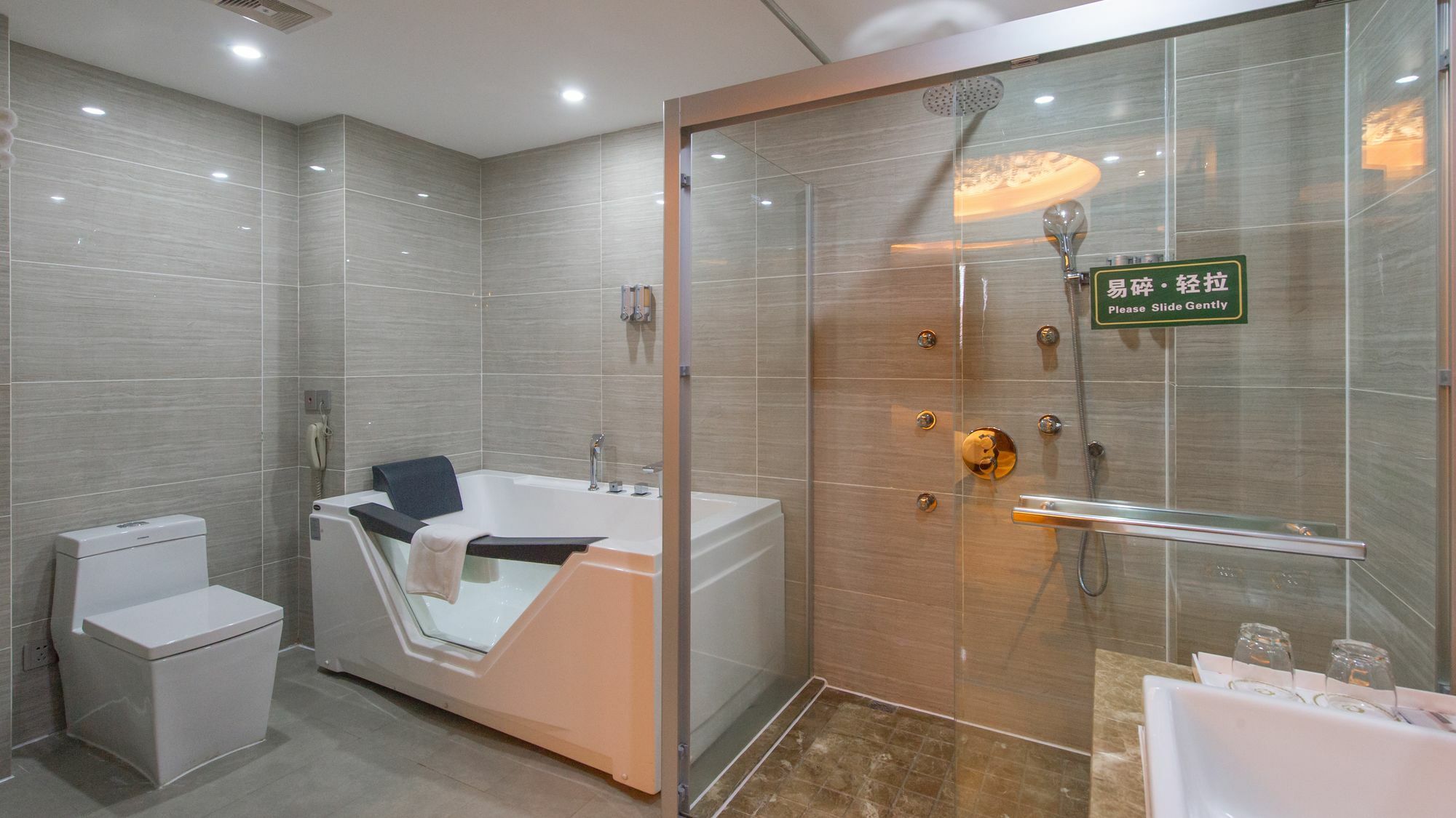 Mingfeng International Hotel Guilin Buitenkant foto